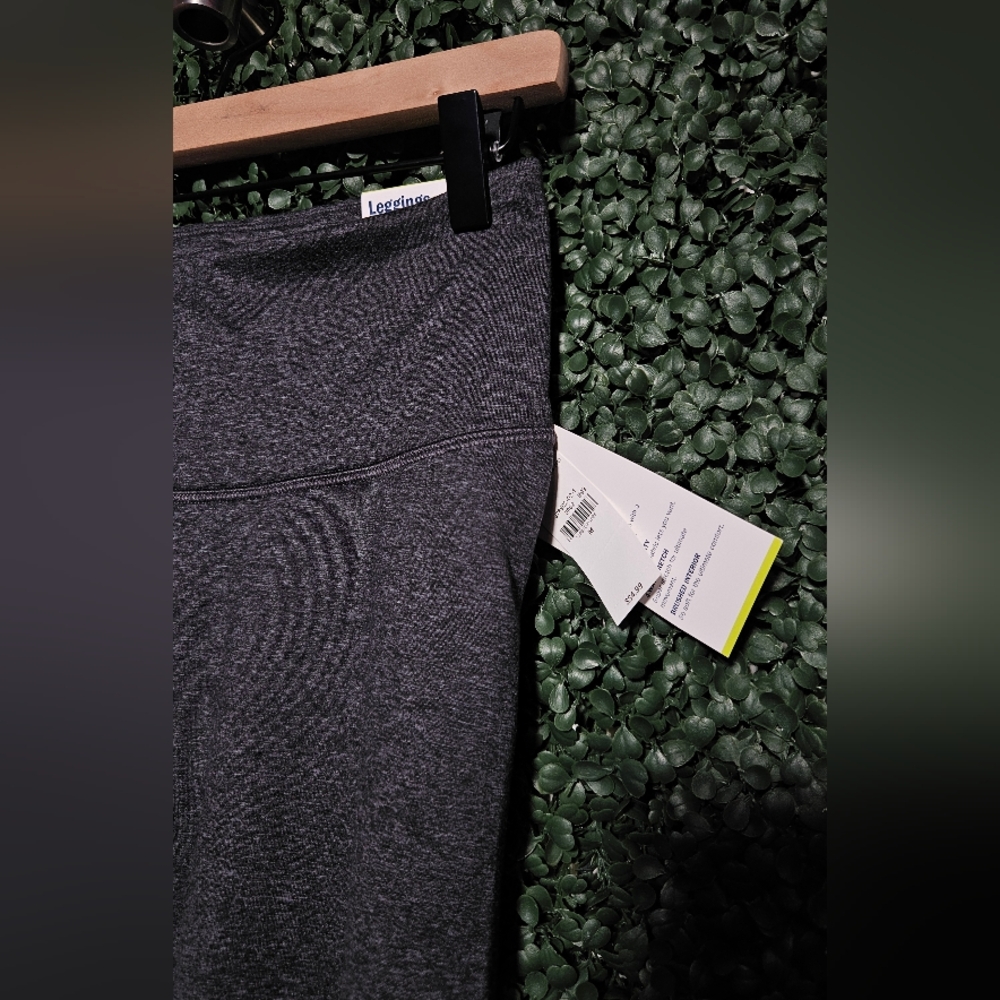 Old Navy Gray Leggings - Picture 2 of 4